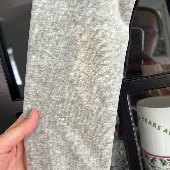 ✨ Juicy Couture Gray Velour Zip Hoodie Jacket Size Small ✨ - Picture 4 of 5